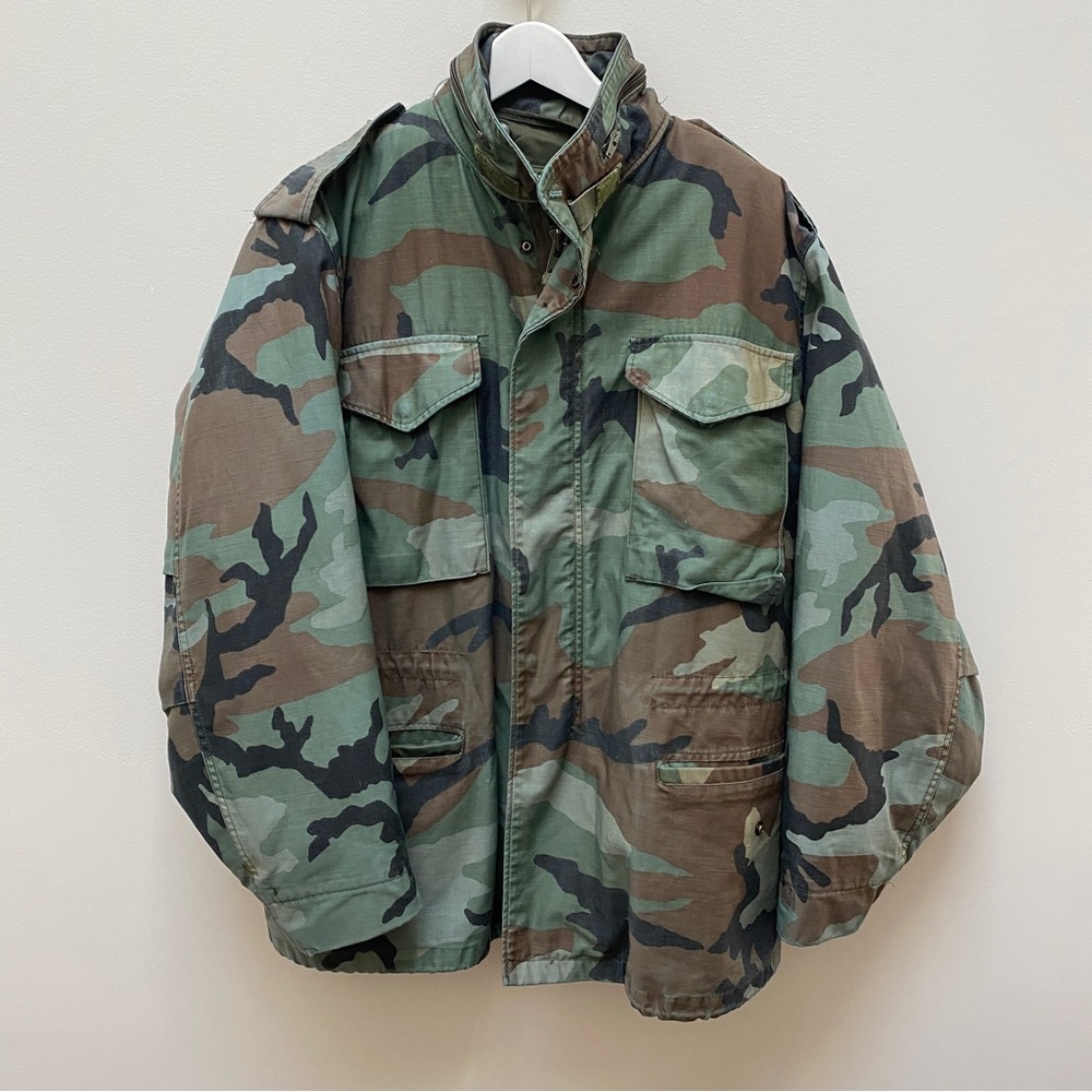 Army Issued Military Camouflage Coat Distressed with Lining Men's Size Medium